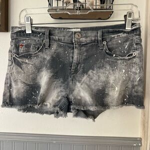 Hudson Amber raw edge hem Denim Shorts / 2” Inseam / 27 / Grunge / Y2K Inspired